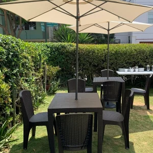 Alquiler de Sombrillas para Eventos 2.3m con Base 16kg